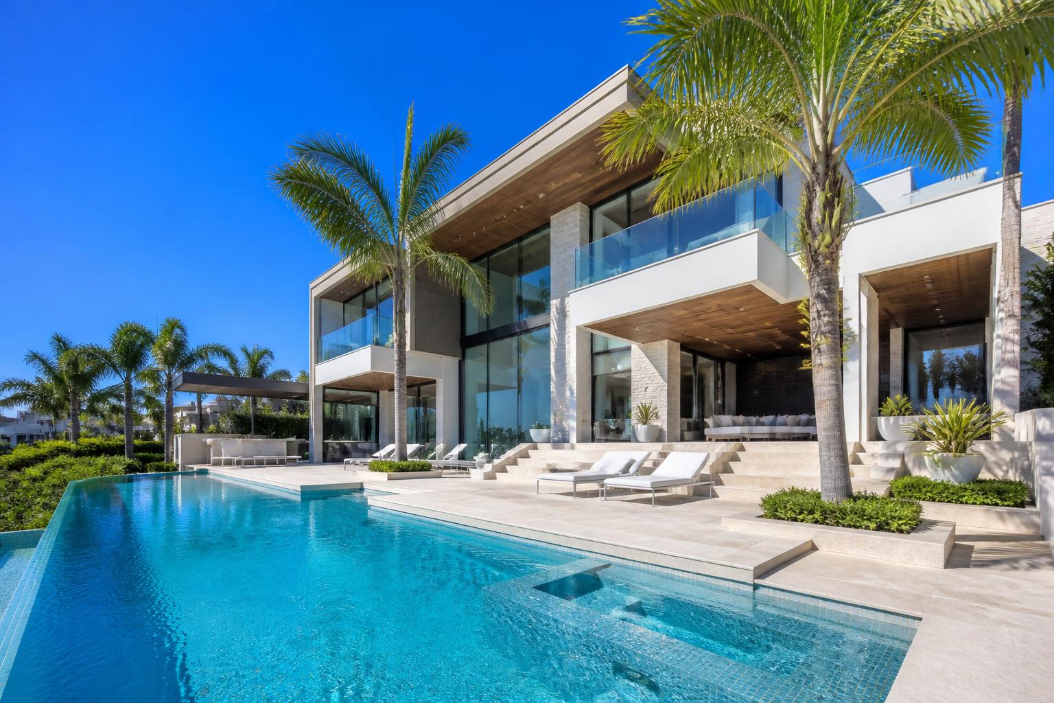 Modern Florida luxury residence